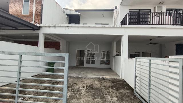 Rumah Teres 2 Tingkat Bukit Damaisari Menggatal  1