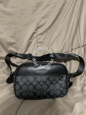 Coach graham signature crossbody sling bag for men - Bags & Wallets for  sale in Georgetown, Penang