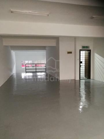 Shop-Office, Desa Aman Puri 1