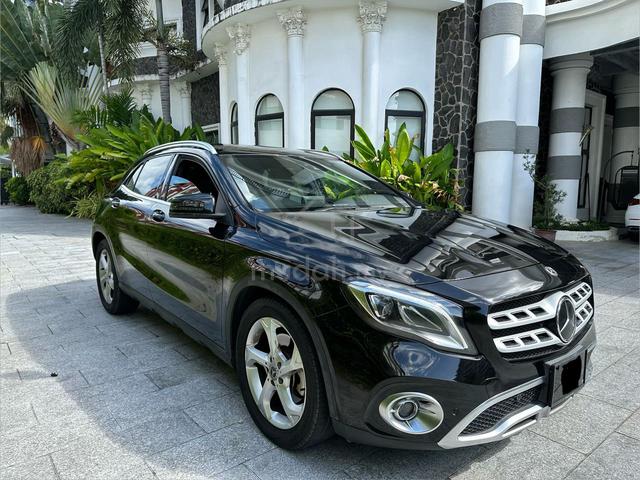 2020 Mercedes GLA220 4MATIC 2.0 A LIKE NEW NOSMOKE - 1