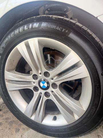 BMW 320i F30 (2015) - 4