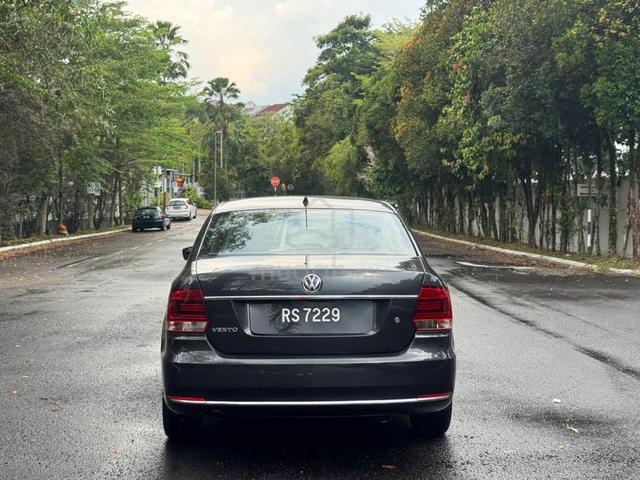 2017 Volkswagen VENTO 1.6 COMFORTLINE (A)Full Loan - 5