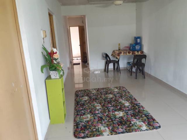 Apartment Idaman 1