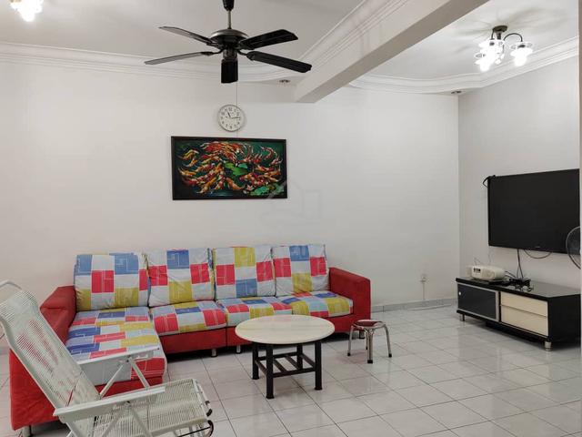 Kulai renovated with good condition house for sale 3