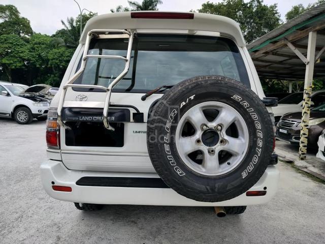 2000 Toyota LANDCRUISER 4.2 VX (A) Diesel Reg 05 - 4