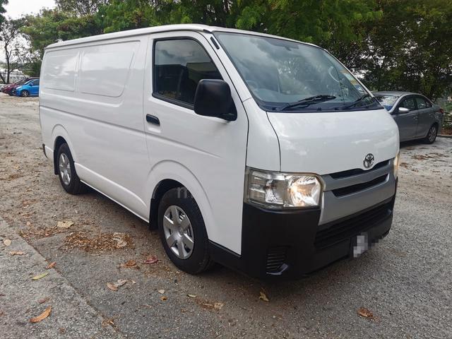 2015 Toyota HIACE 2.5 PANEL VAN 3°C ONE OWNER - 1