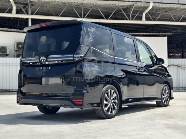 2022 Toyota VOXY 2.0 S-Z 2PD 7SEATER 36K KM - 2