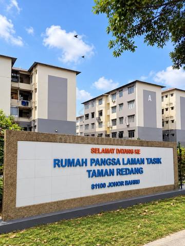 Taman Molek | Flat Laman Tasik | Hot Location For Sale🔥🏡 1