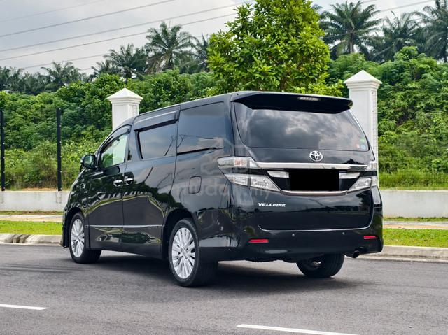{2014} Toyota VELLFIRE 2.4 Z PLATINUM P/Door MPV - 4
