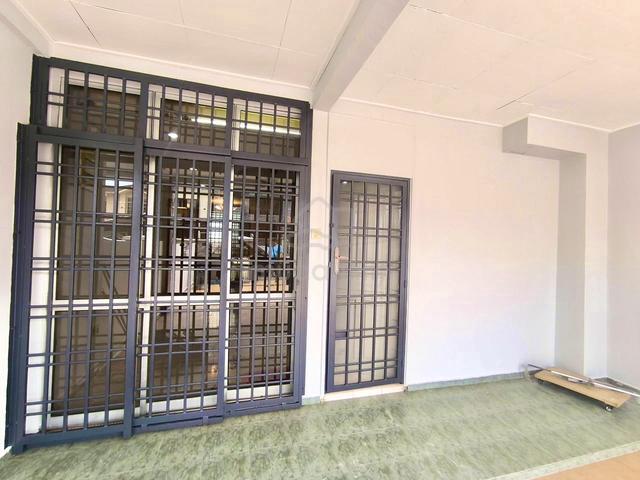 Jalan Jasa Mutiara Rini Skudai 2 Storey for Rent Rumah Sewa 1