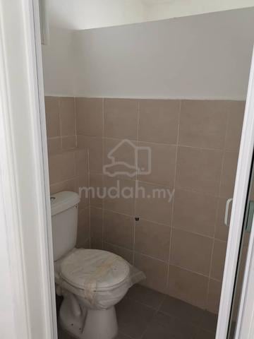 For rent !!! Double storey semeling Taman universiti 1
