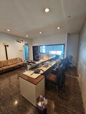 1680sqft, Renovated Office Space Laman Seri Sec 13 Shah Alam-2 Parking 1