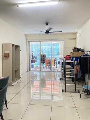 PV20 small room for rent 1