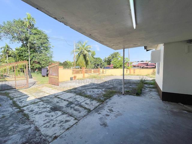 LARGE LAND AREAš„Single Storey Semi-D Meru Klang|Corner Lot 4,693 sqft 1