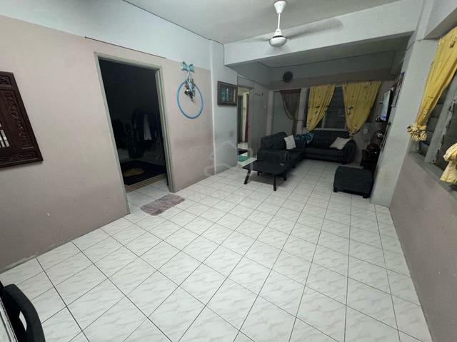 Blok Teratai Apartment, Taman Tun Teja, Rawang 1