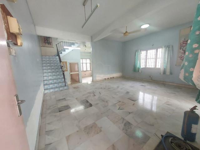 Double Storey Intermediate House ⁠Lobak, Seremban 1