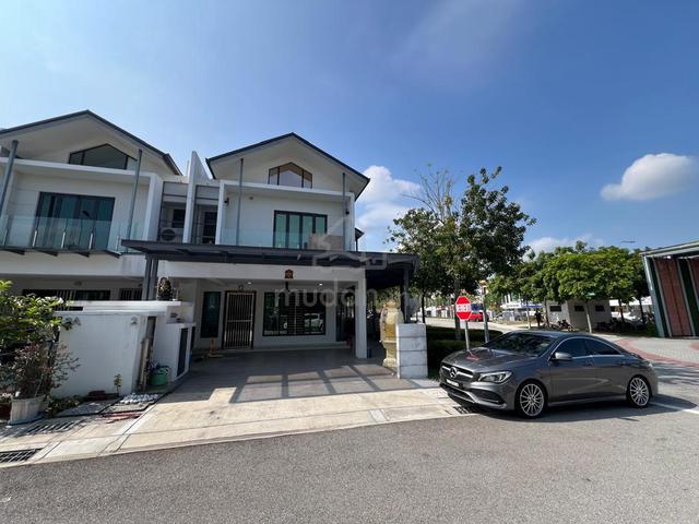 FREEHOLD!FACING OPEN! Double Storey Andika Park Puchong 1