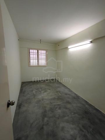 Pinang Court 1