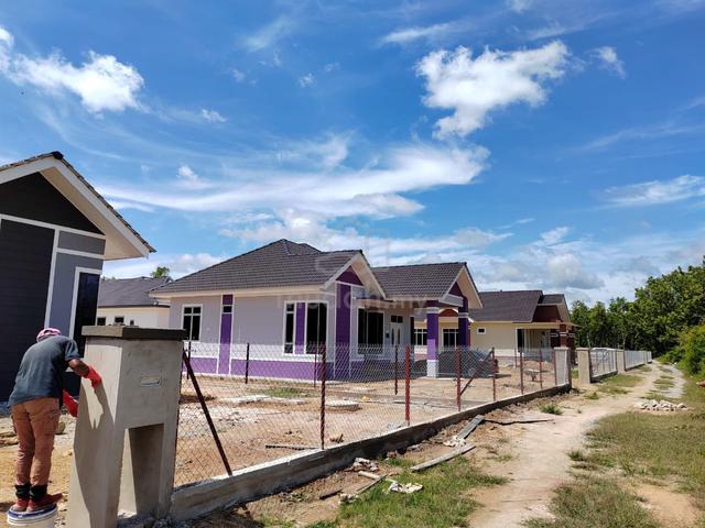 Lot Banglo Cantik Belakang Masjid di Tanah Merah 1