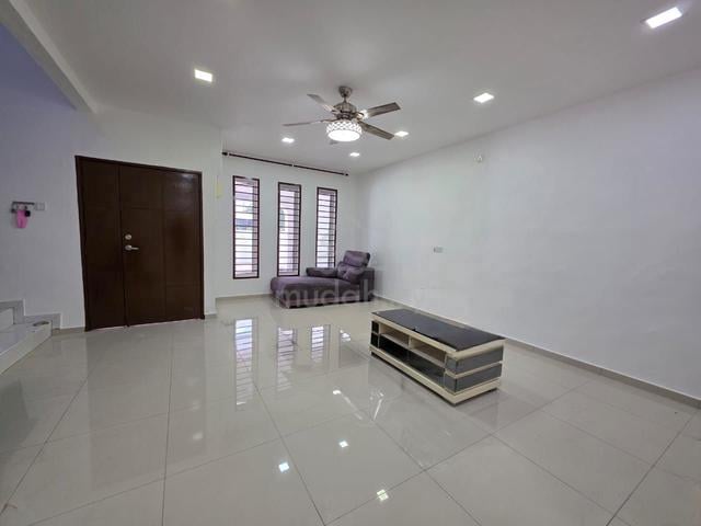 Megah ria , Jalan jelatang , double storey house for Rent 1