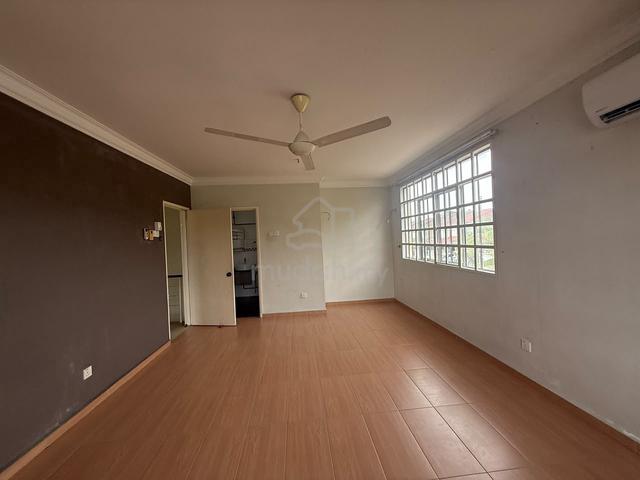Fully Renovated Freehold Corner House With Extra Land At BSP Bangi 1