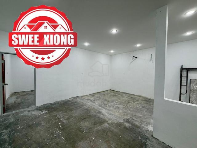 FIRST FLOOR JALAN SULTAN AZLAN SHAH SHOP LOT 1300sf GELUGOR SHOPLOT 1