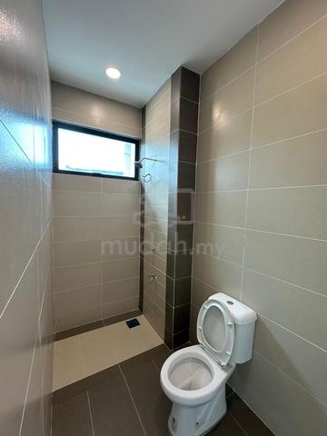 Aurora Height 3 Storey Townhouse FOR RENT 1
