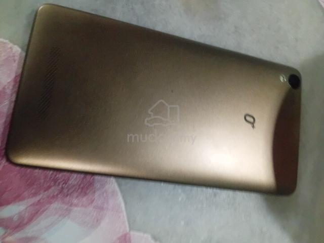android fone  - photo 2 of 2