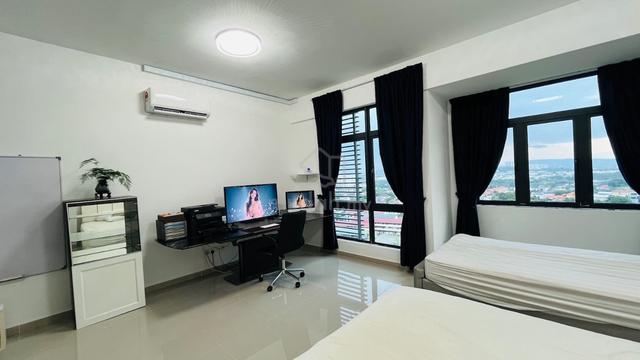 The Louvre @ Country Heights 1