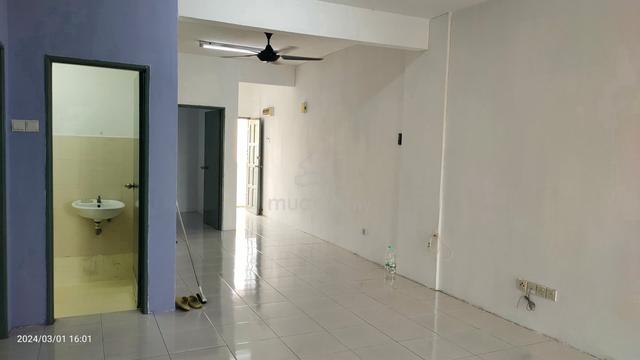 Kajang Utama Flat|Kajang|2R1B|Freehold|LRT|RM100K|BOOKING RM1k ONLY 1
