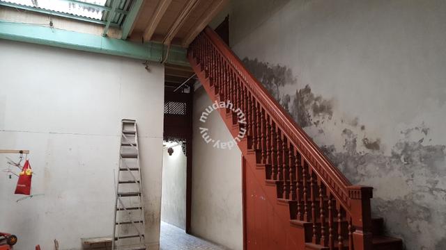 Double-storey Terrace 2700sf at main road Georgetown in Penang Island 1