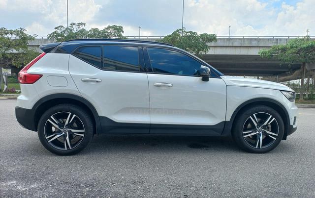 2019 Volvo XC40 T5 2.0 AWD R-DESIGN (A) - 2