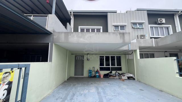 Laman Haris Teres 2 Tingkat Eco Grandeur, Puncak Alam 1