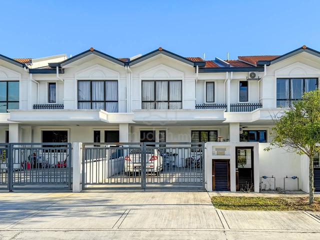 FACING OPEN! Double Storey Terrace, Avis 1 Setia Alam Sari, Bangi 1