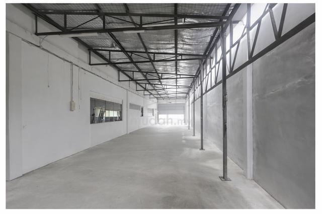 Perindustrian Desa Cemerlang Lardge Semi Detached Factory Warehouse JB 1