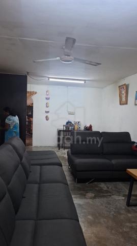 Jalan Raya Serdang Jaya 2 storey house for sale corner house 1