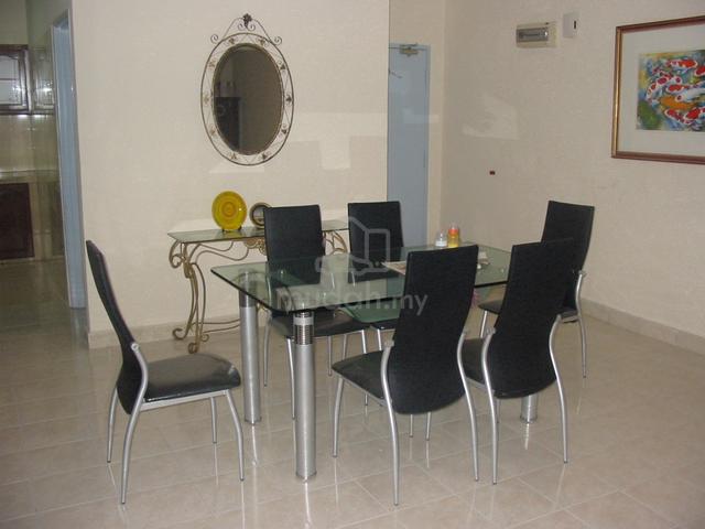 Sharing Room (1 slot available) Female Baiduri Apt Seksyen 7 Shah Alam 1