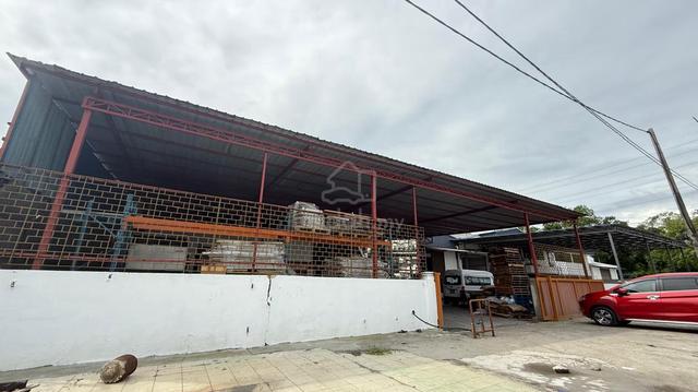 2 Adjoining 1.5 Storey Semi D Factory for Sale at Bangi 1