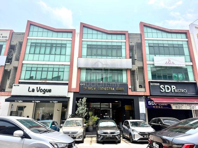 Taman Molek Shop @ Johor Bahru Ground Floor intermediate Lot For Rent 1