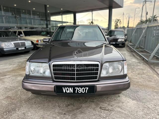 Mercedes Benz W124 E220 CKD Original Spec - 3