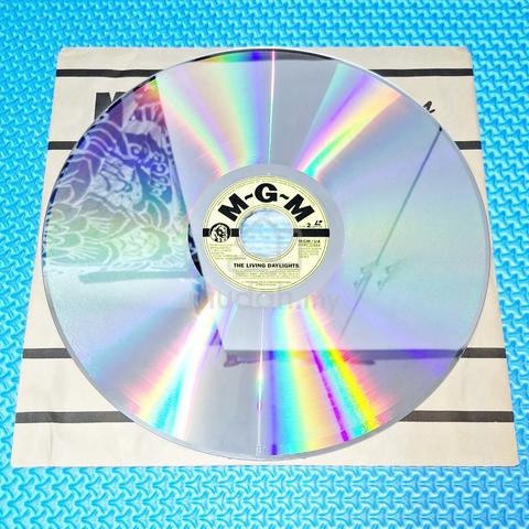 James Bond: The Living Daylights 2-Disc LaserDisc - photo 3 of 6