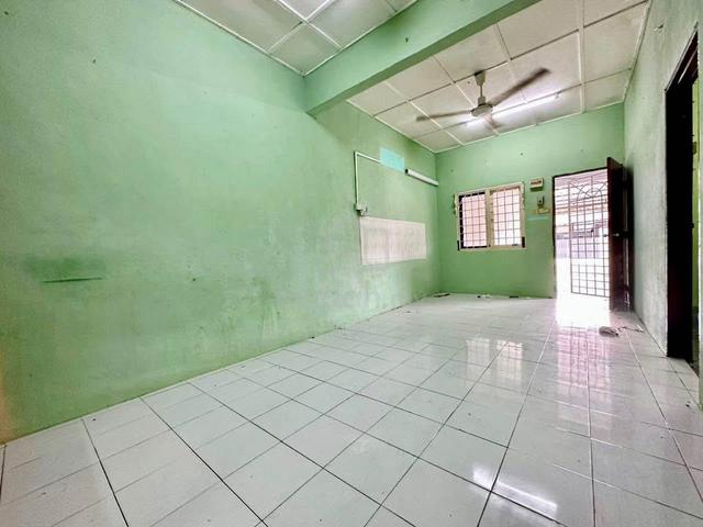 BANDAR TENGGARA(3Bilik)‼️SIAP RENOVATE⭐️EXTRA TANAH BELAKANG‼️ 3