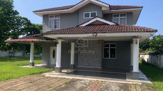 Selangor Bukit Beruntung Partially Furnished Bungalow House For Rent 1