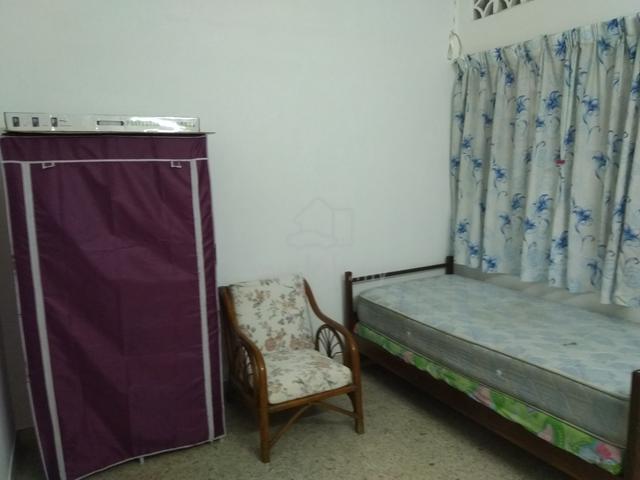 Immediate FULLY FURNISHED MIDDLE BEDROOM available for Rent! 1