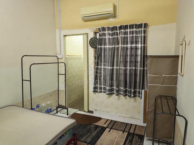 Premium Master Room with Bathroom for Rent @ Jalan Haji Ahmad,Kuantan 1