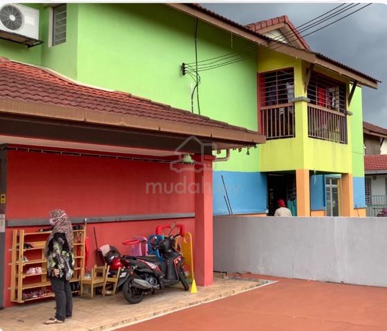 Townhouse corner for rent 1