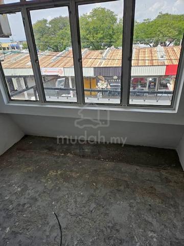 Bercham first floor shoplot for rent 1