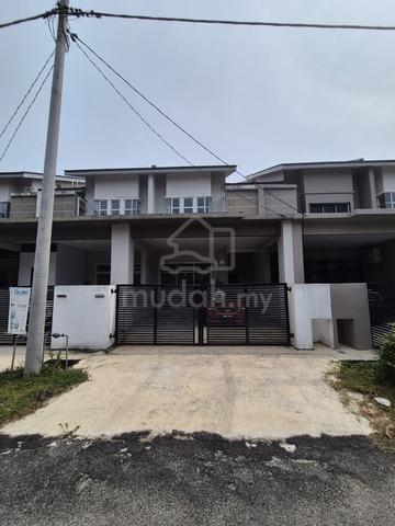 Teres 2 Tingkat untuk Dijual di Taman Geliga Permai Kemaman 1