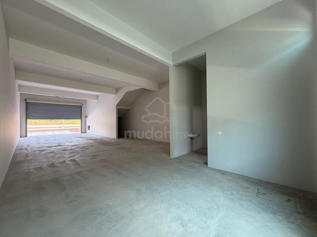 Double Storey Shoplot Tmn Molek 1