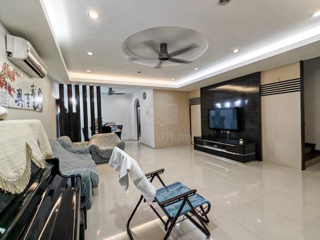 Permas Jaya / Double Storey Terrace / Fully Furnish / Gated Guarded 1